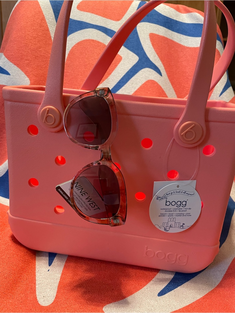 Bitty Bogg Tote Bag in Coral Pink w/coral pink Nine West Sunglasses